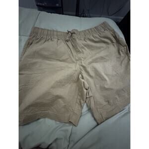 2 Men’s Shorts Green/Beige Size XL